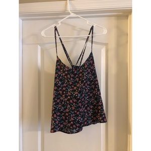 Flowy Hollister tank